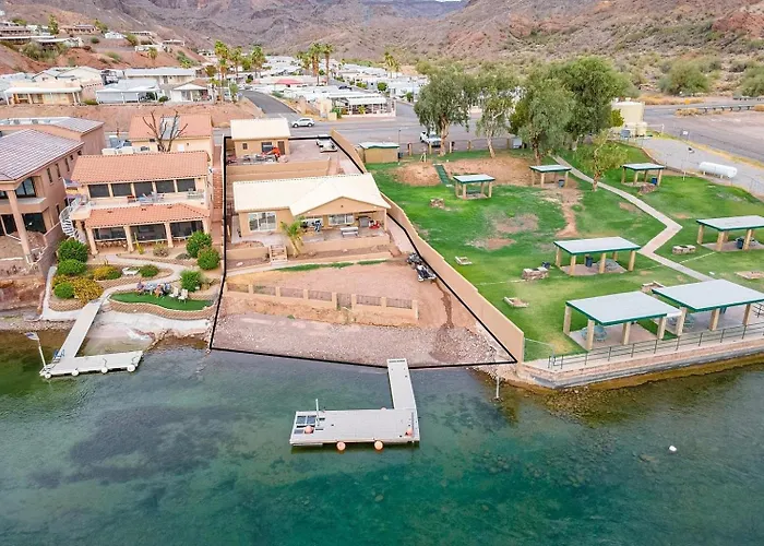 Grand Riverfront, Private & Boat Dock