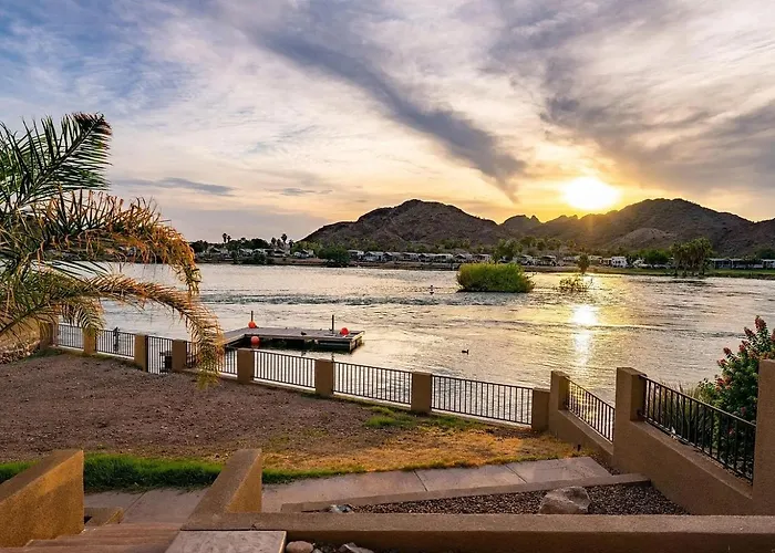 Grand Riverfront, Private & Boat Dock Parker
