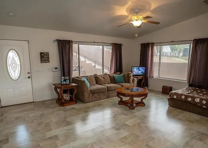 Holiday home Grand Riverfront, Private & Boat Dock