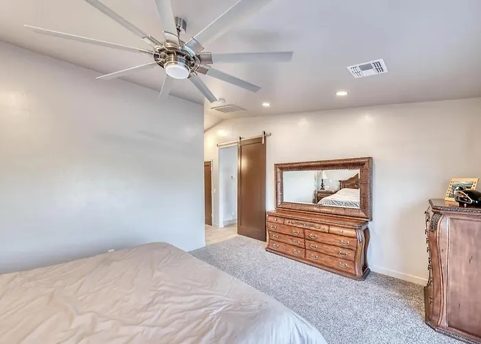 Grand Riverfront, Private & Boat Dock Parker
