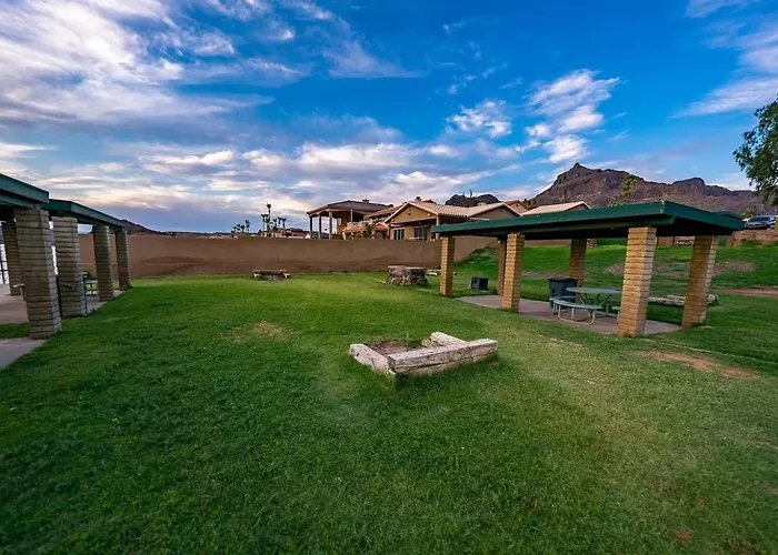 Grand Riverfront, Private & Boat Dock *