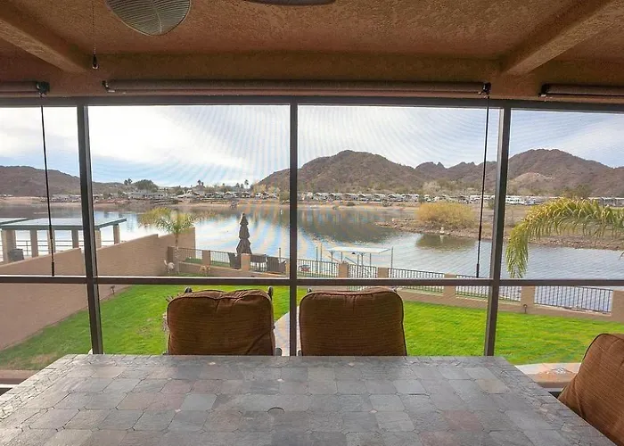 Grand Riverfront, Private & Boat Dock Holiday home *
